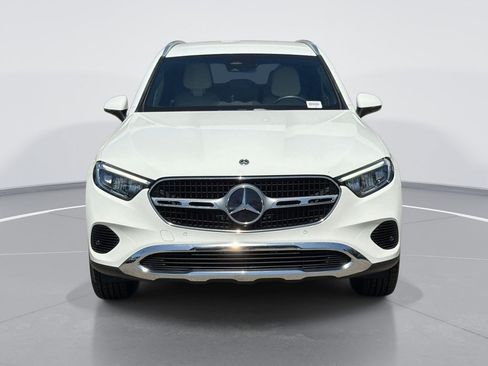Used 2024 Mercedes-Benz GLC 300 image 2