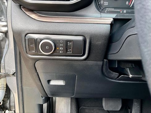 Used 2023 Ford Explorer Limited image 31