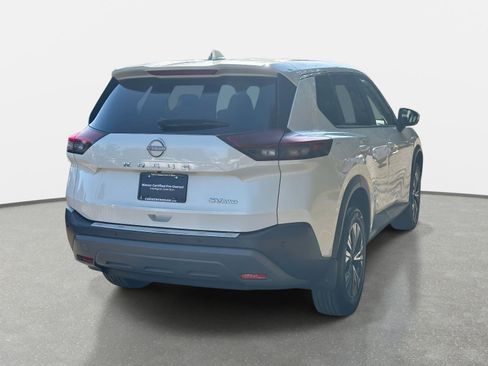 Used 2023 Nissan Rogue SV image 5