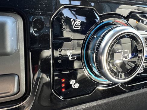 New 2026 GMC Sierra 1500 SLT w/ SLT Premium Plus Package image 37