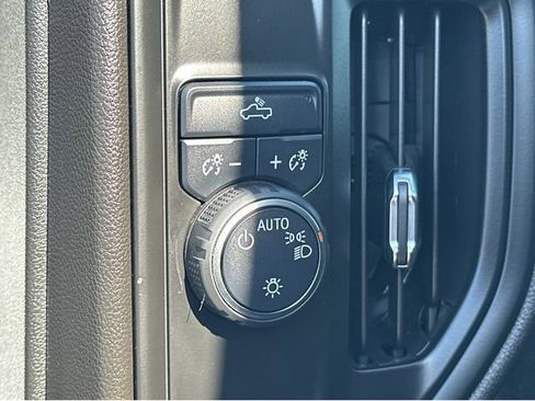 Used 2022 Chevrolet Silverado 1500 Custom RWD image 33