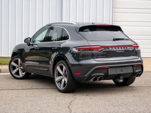 Used 2024 Porsche Macan S image 3