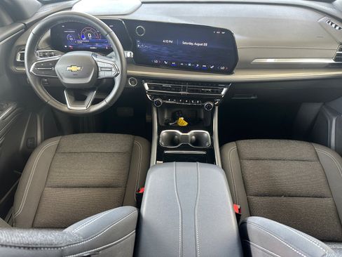Used 2024 Chevrolet Traverse LS FWD image 15