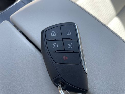 Used 2023 Buick Envision Preferred AWD/4WD image 25