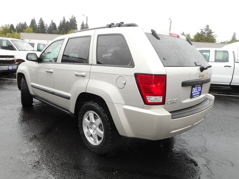 Used 2009 Jeep Grand Cherokee Laredo AWD/4WD image 7