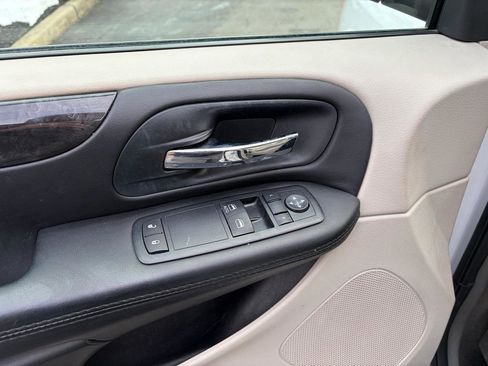 Used 2015 Dodge Grand Caravan SE w/ Quick Order Package 29E SE image 40