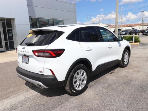 New 2026 Ford Escape Active image 9