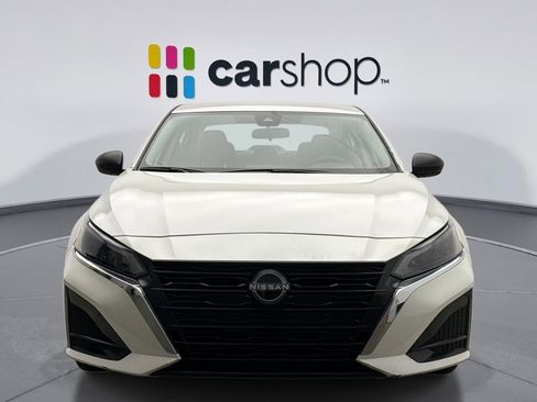 Used 2024 Nissan Altima 2.5 SV image 8