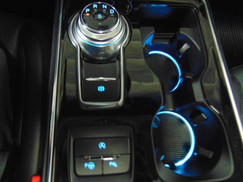 Used 2019 Ford Edge Titanium w/ Equipment Group 301A image 15