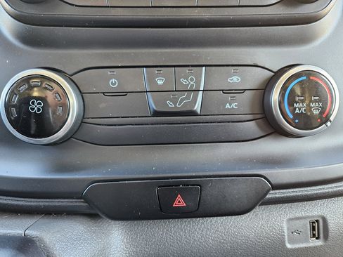 Used 2020 Ford Transit 250 Medium Roof w/ Load Area Protection Package image 27