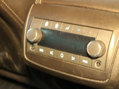 Used 2016 Chevrolet Traverse LTZ image 16