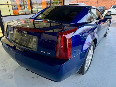 Used 2006 Cadillac XLR image 3