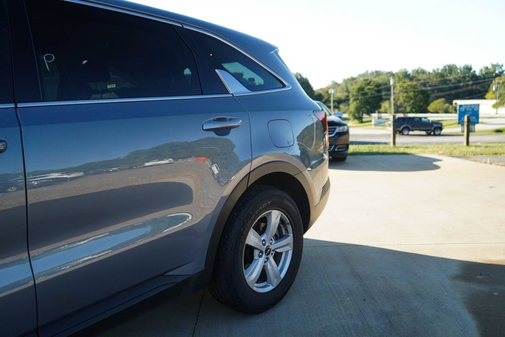 Used 2022 Kia Sorento LX FWD image 21