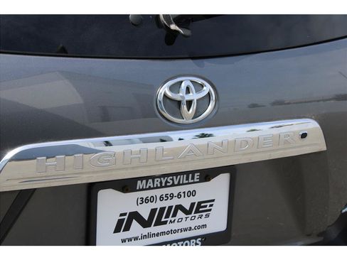 Used 2012 Toyota Highlander 4WD w/ Tech Pkg image 30