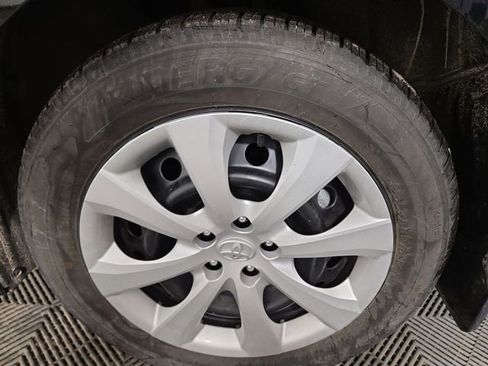 Used 2024 Toyota Corolla LE image 11