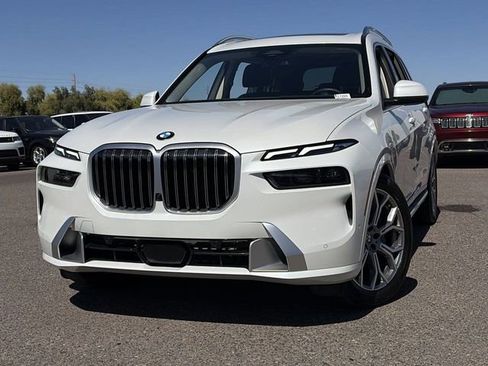 Used 2026 BMW X7 xDrive40i AWD/4WD image 3