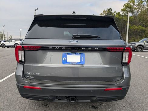 New 2026 Ford Explorer Active image 5