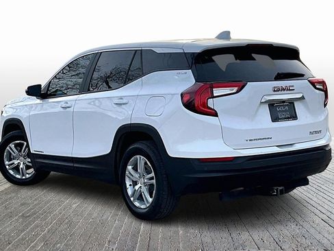 Used 2023 GMC Terrain SLE image 12