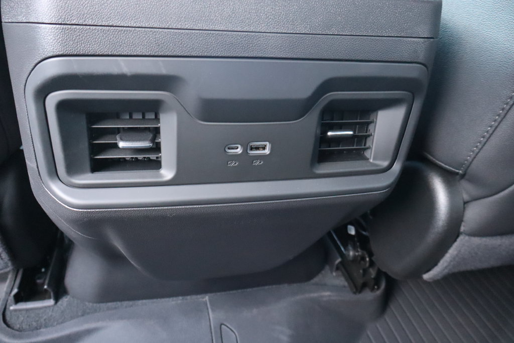 Used 2026 Chevrolet Silverado 1500 LT Trail Boss w/ LT Trail Boss Premium Package AWD/4WD image 29