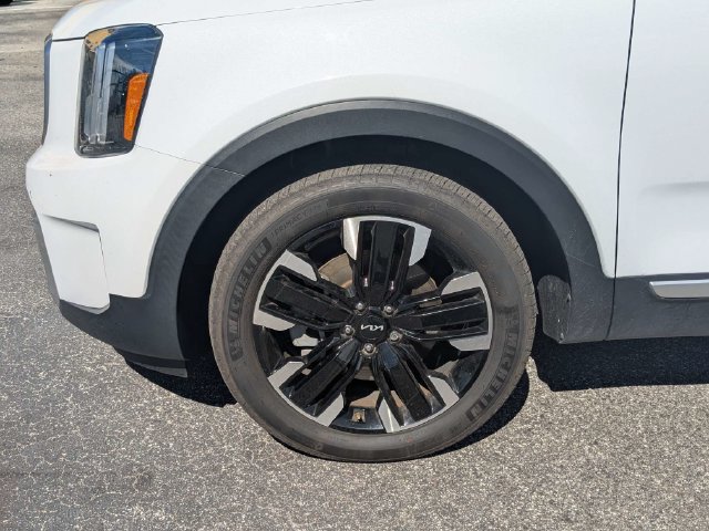 Used 2024 Kia Telluride SX Prestige w/ Towing Package AWD/4WD image 11