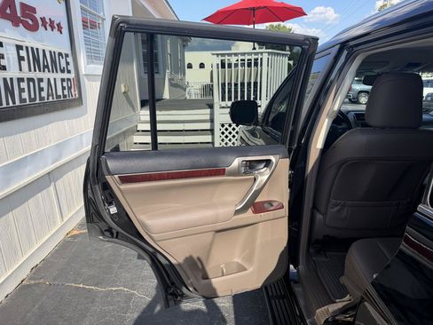 Used 2019 Lexus GX 460 Premium AWD/4WD image 28