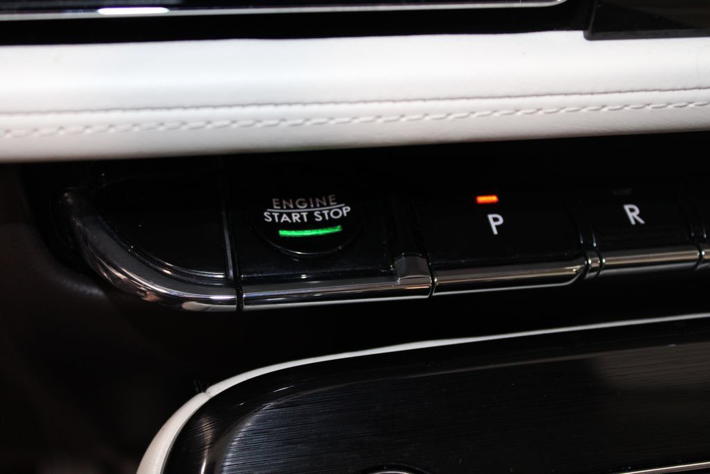 Used 2023 Lincoln Nautilus Black Label w/ Class II Trailer Tow Package AWD/4WD image 40