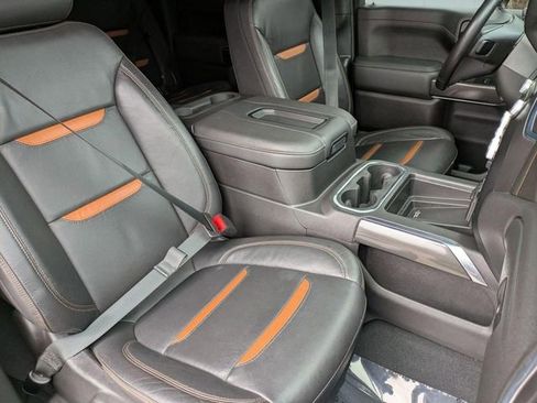 Certified 2022 GMC Sierra 1500 AT4 w/ AT4 Preferred Package image 31