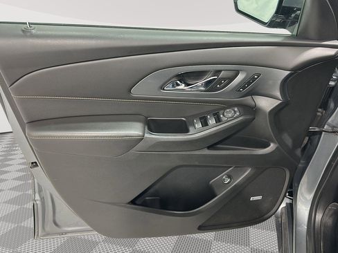 Used 2020 Chevrolet Traverse Premier image 19