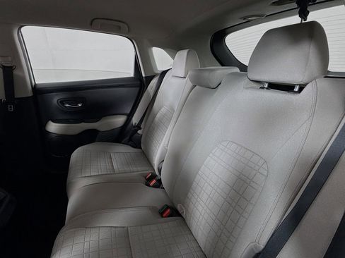 Certified 2024 Honda HR-V LX image 32