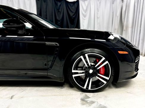 Used 2014 Porsche Panamera GTS image 13