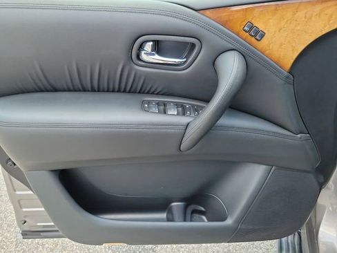 Used 2013 INFINITI QX56 2WD w/ Theater Pkg image 8