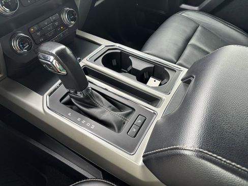 Used 2019 Ford F150 Lariat w/ Equipment Group 502A Luxury AWD/4WD image 16