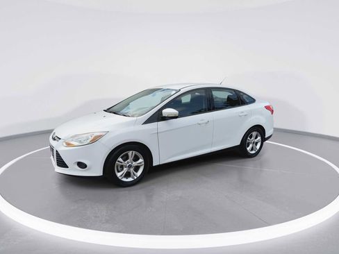 Used 2014 Ford Focus SE FWD image 4