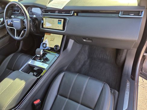 Used 2022 Land Rover Range Rover Velar S image 17