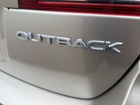Used 2019 Subaru Outback 2.5i Premium AWD/4WD image 31