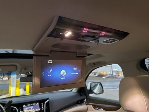 Used 2019 Cadillac Escalade Luxury image 25