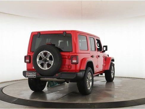 Used 2023 Jeep Wrangler Sahara image 7