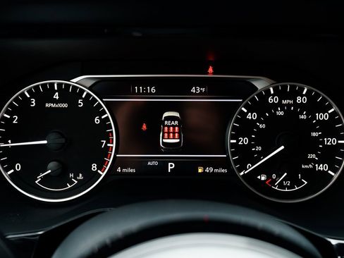 New 2025 Nissan Pathfinder SL image 16