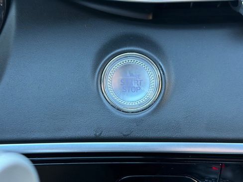 Used 2025 Genesis GV70 2.5T image 32