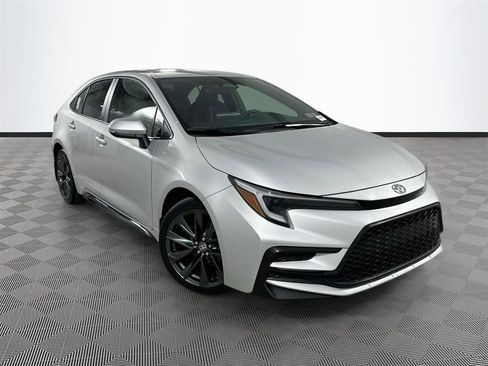 Certified 2025 Toyota Corolla SE FWD image 1