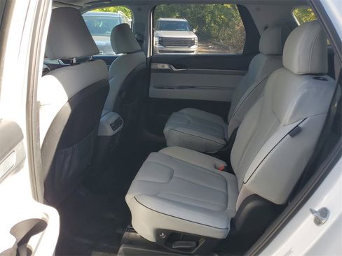 Used 2023 Hyundai Palisade SEL w/ Premium Package image 20