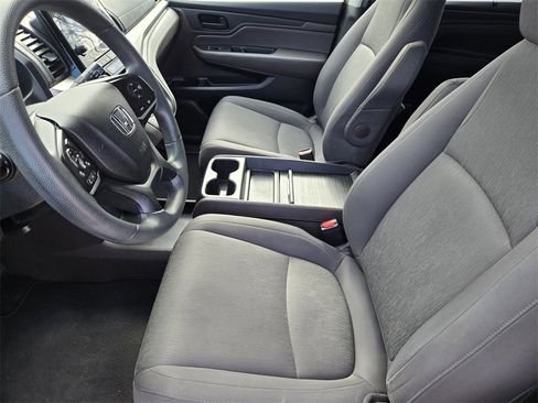 Used 2019 Honda Odyssey EX image 18