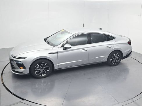Used 2025 Hyundai Sonata SEL FWD image 45