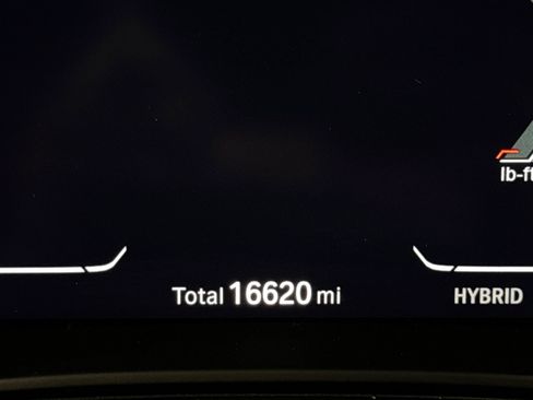 Used 2023 BMW 530e w/ Convenience Package image 19