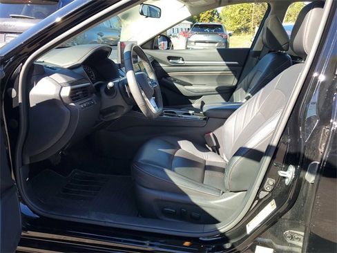 Used 2023 Nissan Altima 2.0 SR image 8