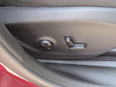 Used 2019 Jeep Cherokee Limited AWD/4WD image 42
