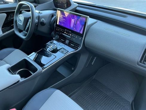 Certified 2024 Subaru Solterra Limited image 17