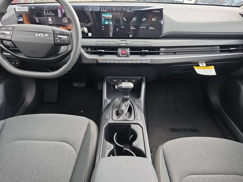 New 2026 Kia K4 FWD image 14