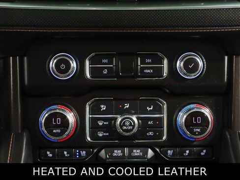 Used 2022 GMC Yukon AT4 AWD/4WD image 21