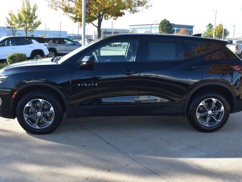 Used 2025 Chevrolet Blazer LT image 9